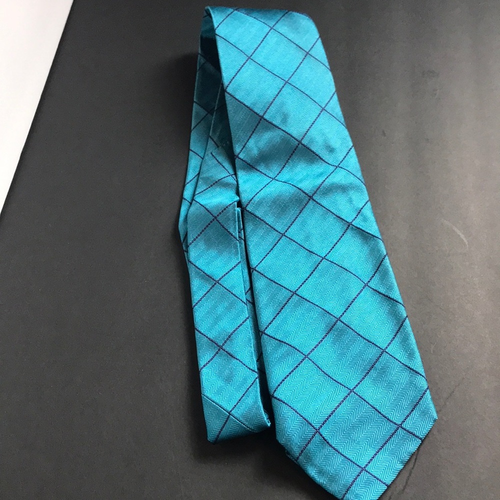 HUNT CLUB TiE TEAL BLUE HERRINGBONE 100% SILK EUC